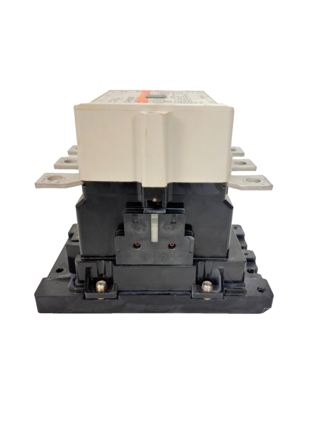 Fuji Electric SC-N8 [180] 3-POLE Magnetic Contactor 200-250V Coil - Image 4