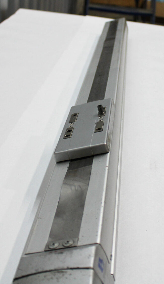 IAI RCS-SM-I-100-H-1000-T2-M-NM Linear Actuator, 40 1/2" Travel Time - Image 2