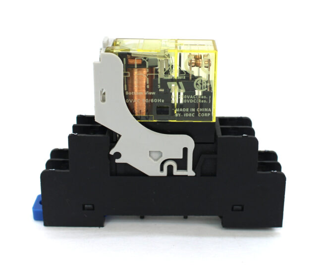 Idec RJ2S-CL-A120 Relay w/ SJ2S-05BW 250V 8A Socket Base - Image 2