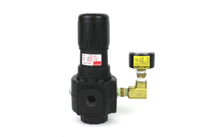Dayton 4ZM21 Pneumatic Regulator, 300 PSI w/ Air Pressure Gauge
