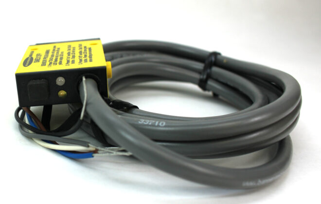 Banner SME312FP Mini-Beam Fiber Optic Sensor, 10-30VDC - Image 2