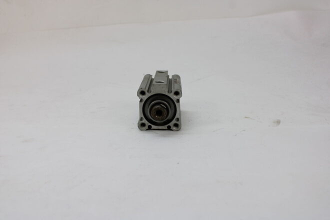 SMC CDQ2D32-40DCZ-XC35 Compact Cylinder 32mm Bore 40mm Stroke - Image 3
