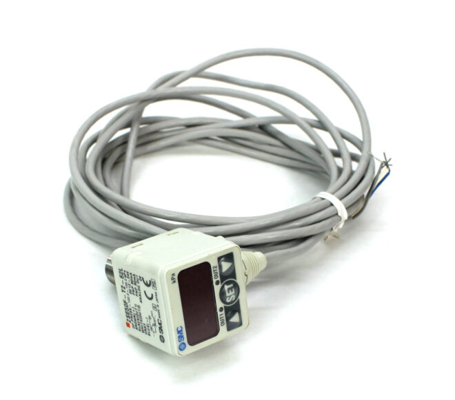 SMC ZSE50F-T2-62L-A Digital Pressure Switch NEW - Image 2