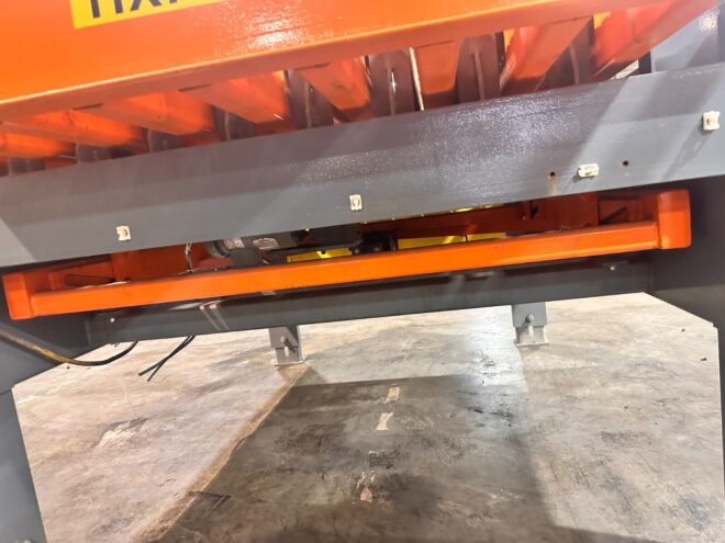 60" Wide x 63" Long Pallet Conveyor Powered Roller Conveyor with Chain Transfer - Image 5